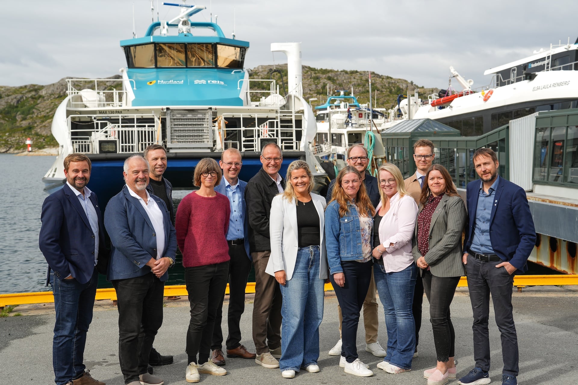 Bilde av representanter for NHO Nordland og regionr&aring;dene som st&aring;r bak rapporten fra Nordlandsforskning.
