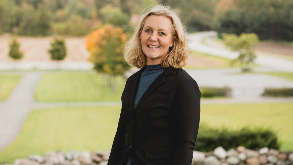 Helene med park i bakgrunnen. 